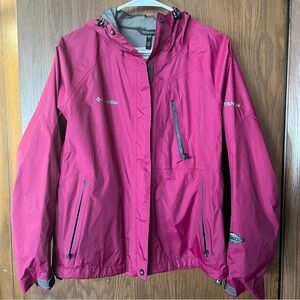 Columbia Omni-Tech Hooded Windbreaker Rain Jacket from the Titanium Collection